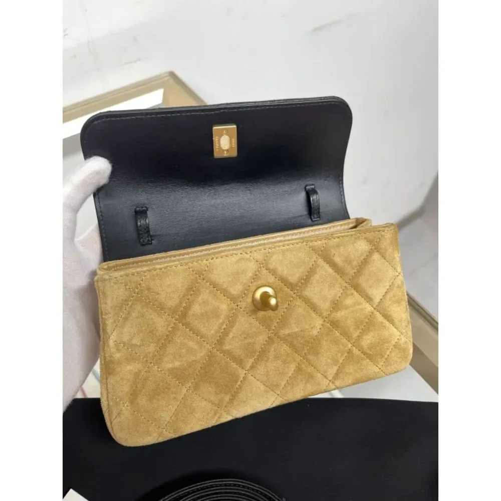CHANEL brand color
